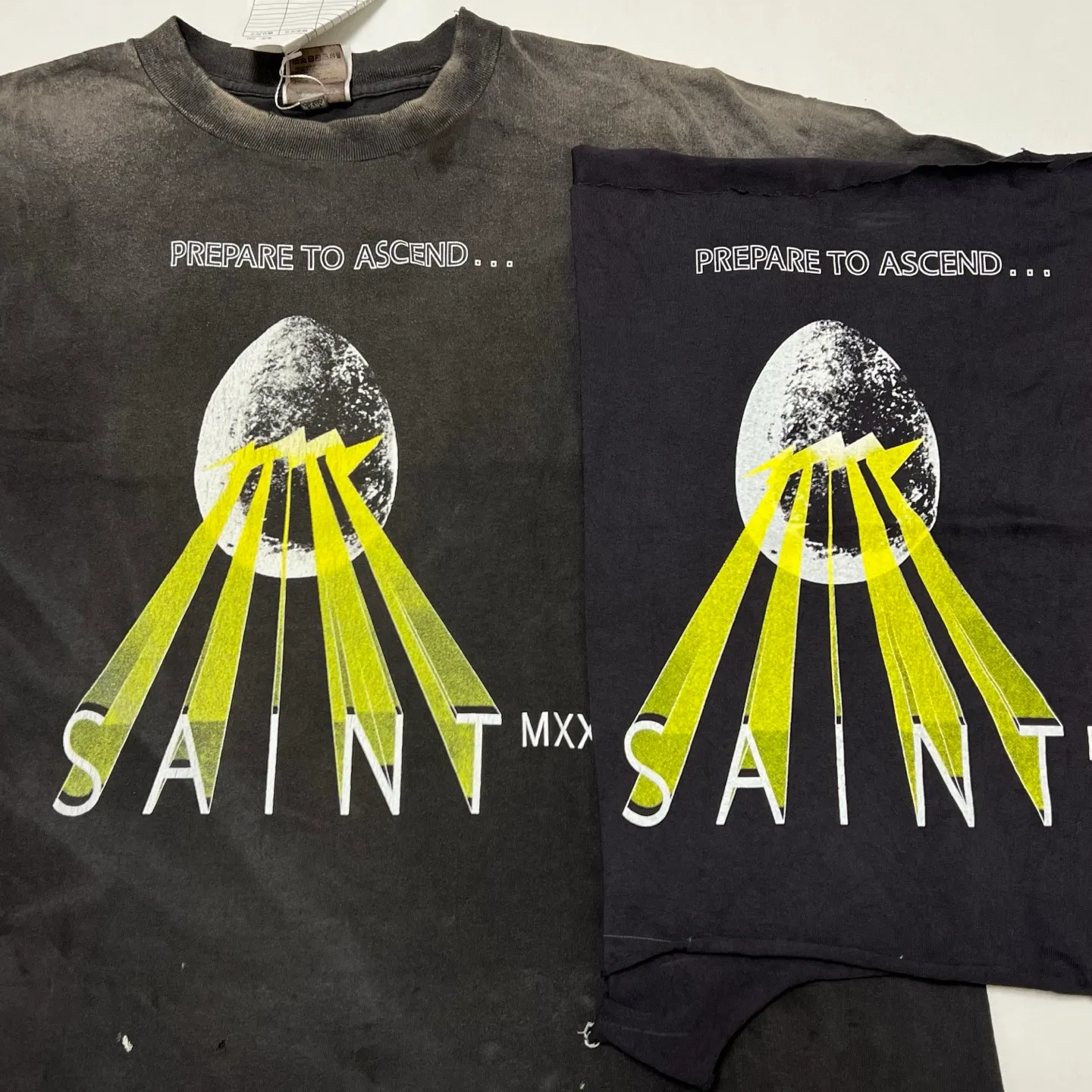 Printing proofing SAINT Mxxxxxx EGG SS TEE/BLK Broken egg shell/SAINT LOGO projection distressed retro short-sleeves Washed black S-XL Correct version Customized co-branded main mark/washed mark/cherub mark Tubular fabric Garment dyeing Rewashing water fading Destruction of graffiti Simulating natural distressed effect